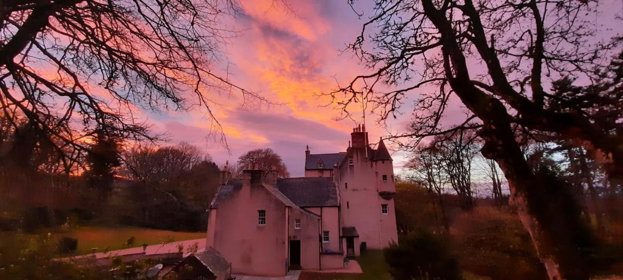 Вилла East Wing Lickleyhead Castle Auchleven Экстерьер фото
