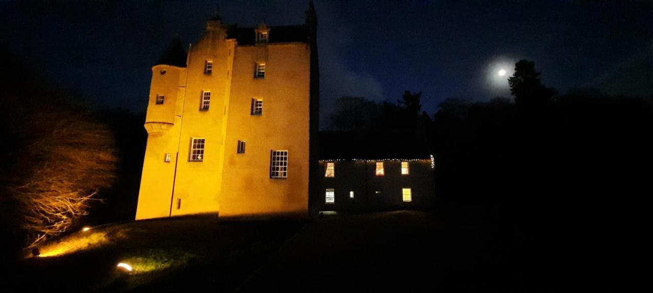 Вилла East Wing Lickleyhead Castle Auchleven Экстерьер фото